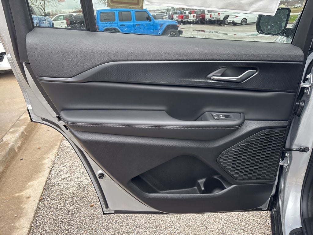 2026 Jeep Grand Cherokee L Laredo