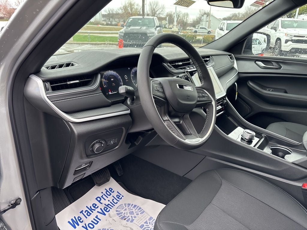 2026 Jeep Grand Cherokee L Laredo