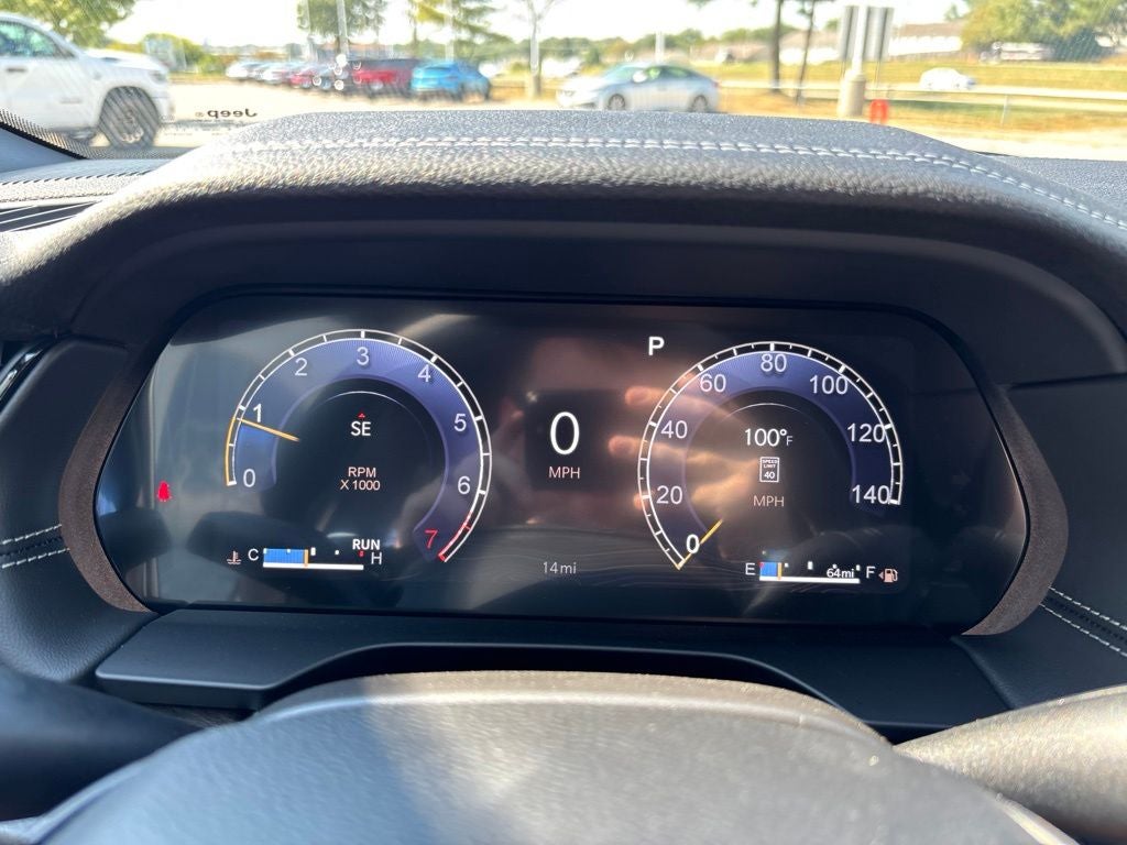 2027 Jeep Grand Cherokee Laredo Altitude