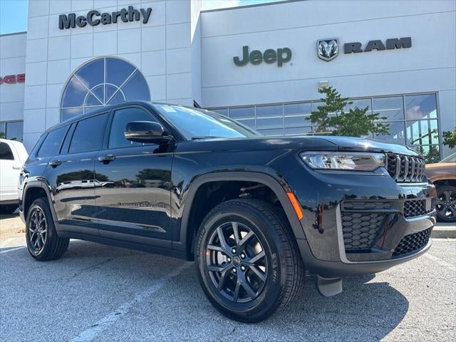 2027 Jeep Grand Cherokee Laredo Altitude