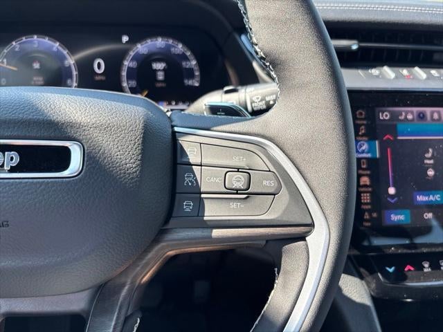 2027 Jeep Grand Cherokee Laredo Altitude