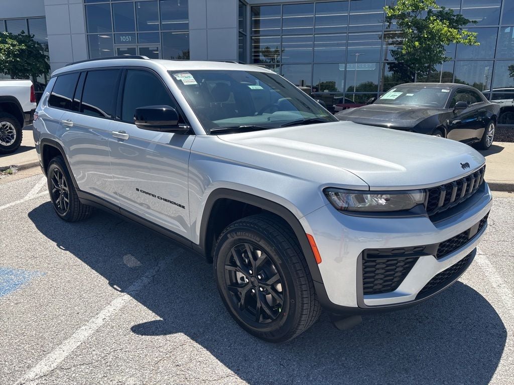 2026 Jeep Grand Cherokee L Laredo