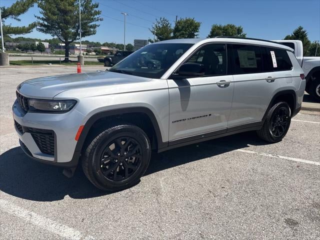 2026 Jeep Grand Cherokee GRAND CHEROKEE L LAREDO ALTITUDE 4X4