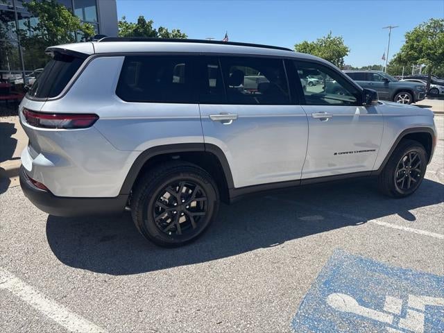 2026 Jeep Grand Cherokee GRAND CHEROKEE L LAREDO ALTITUDE 4X4