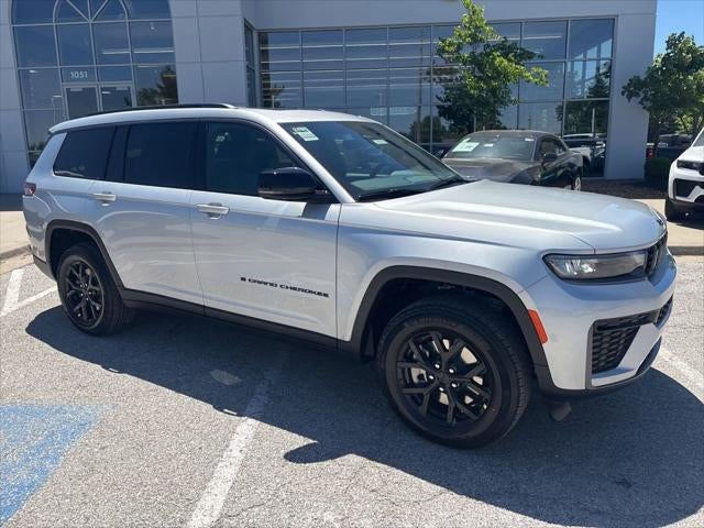 2026 Jeep Grand Cherokee GRAND CHEROKEE L LAREDO ALTITUDE 4X4