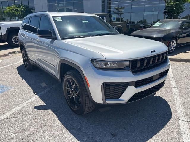 2026 Jeep Grand Cherokee GRAND CHEROKEE L LAREDO ALTITUDE 4X4
