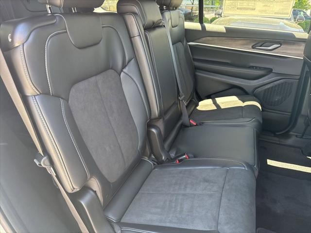 2026 Jeep Grand Cherokee GRAND CHEROKEE L LAREDO ALTITUDE 4X4