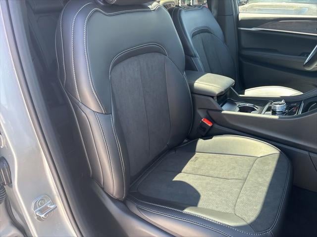 2026 Jeep Grand Cherokee GRAND CHEROKEE L LAREDO ALTITUDE 4X4