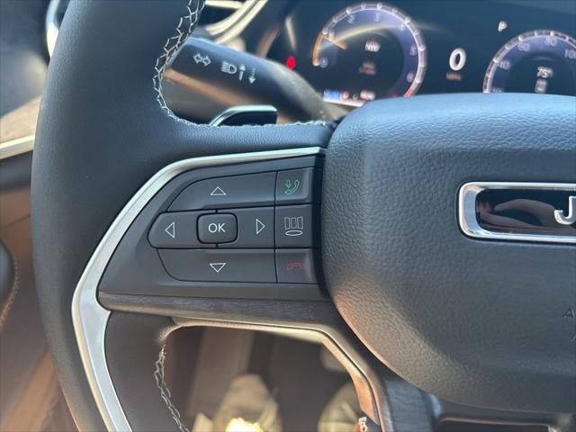 2026 Jeep Grand Cherokee GRAND CHEROKEE L LAREDO ALTITUDE 4X4