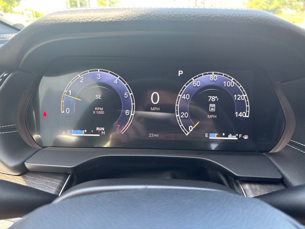 2027 Jeep Grand Cherokee Laredo Altitude