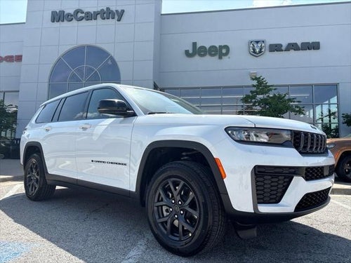 2027 Jeep Grand Cherokee Laredo Altitude