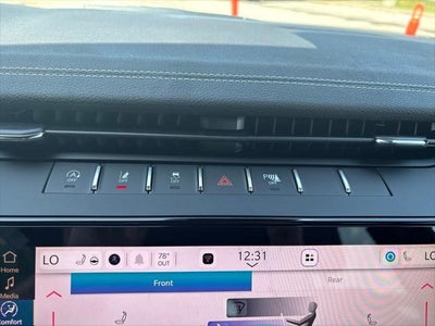 2027 Jeep Grand Cherokee Laredo Altitude