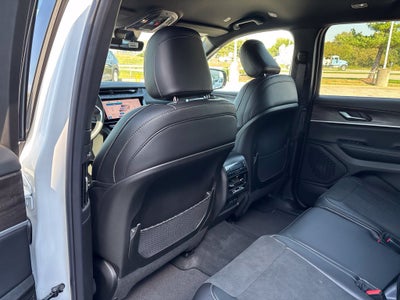 2027 Jeep Grand Cherokee GRAND CHEROKEE L LAREDO ALTITUDE 4X4