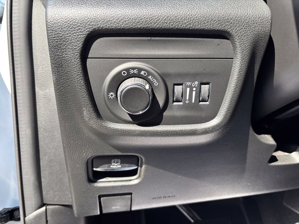 2027 Jeep Grand Cherokee GRAND CHEROKEE L LAREDO ALTITUDE 4X4