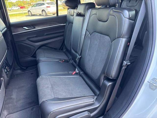 2027 Jeep Grand Cherokee GRAND CHEROKEE L LAREDO ALTITUDE 4X4