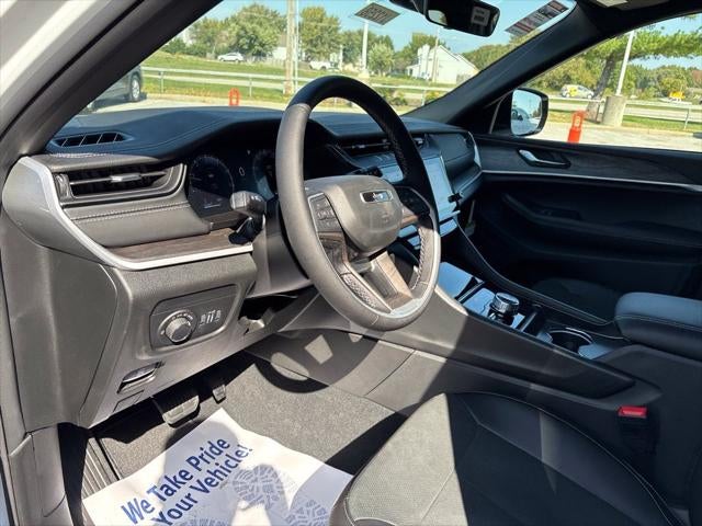 2027 Jeep Grand Cherokee GRAND CHEROKEE L LAREDO ALTITUDE 4X4