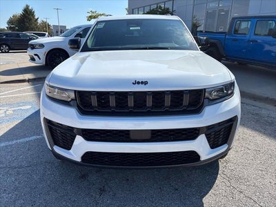 2027 Jeep Grand Cherokee GRAND CHEROKEE L LAREDO ALTITUDE 4X4