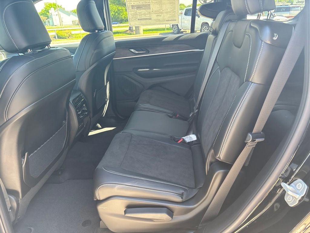 2026 Jeep Grand Cherokee L Laredo
