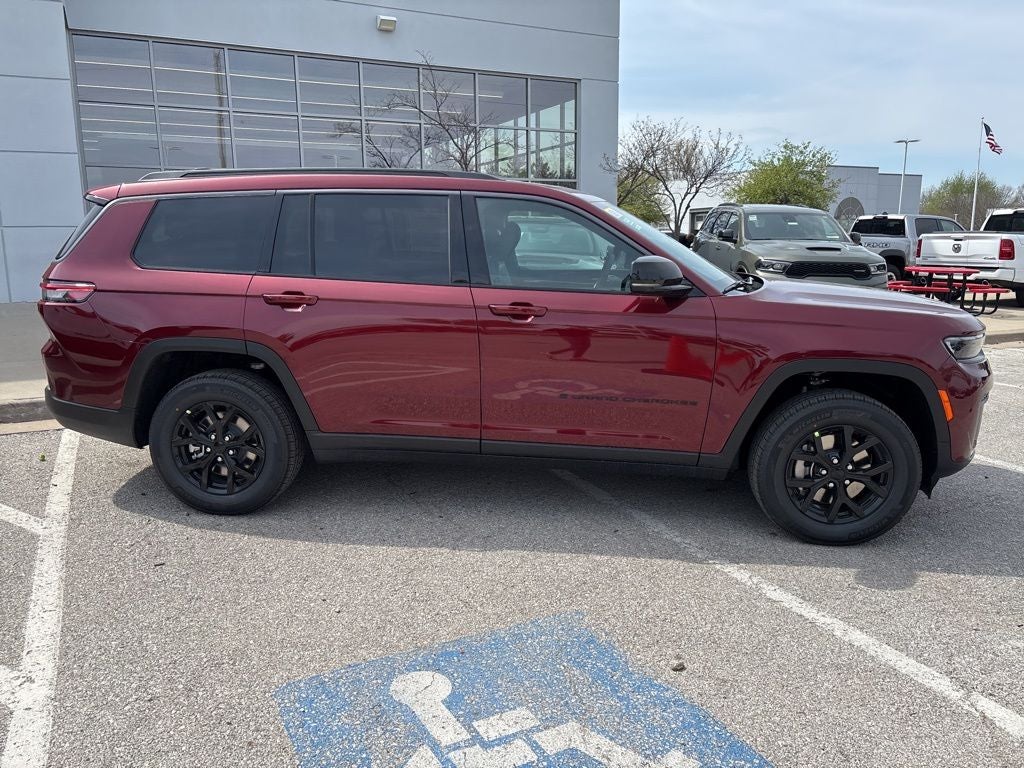 2026 Jeep Grand Cherokee L Laredo