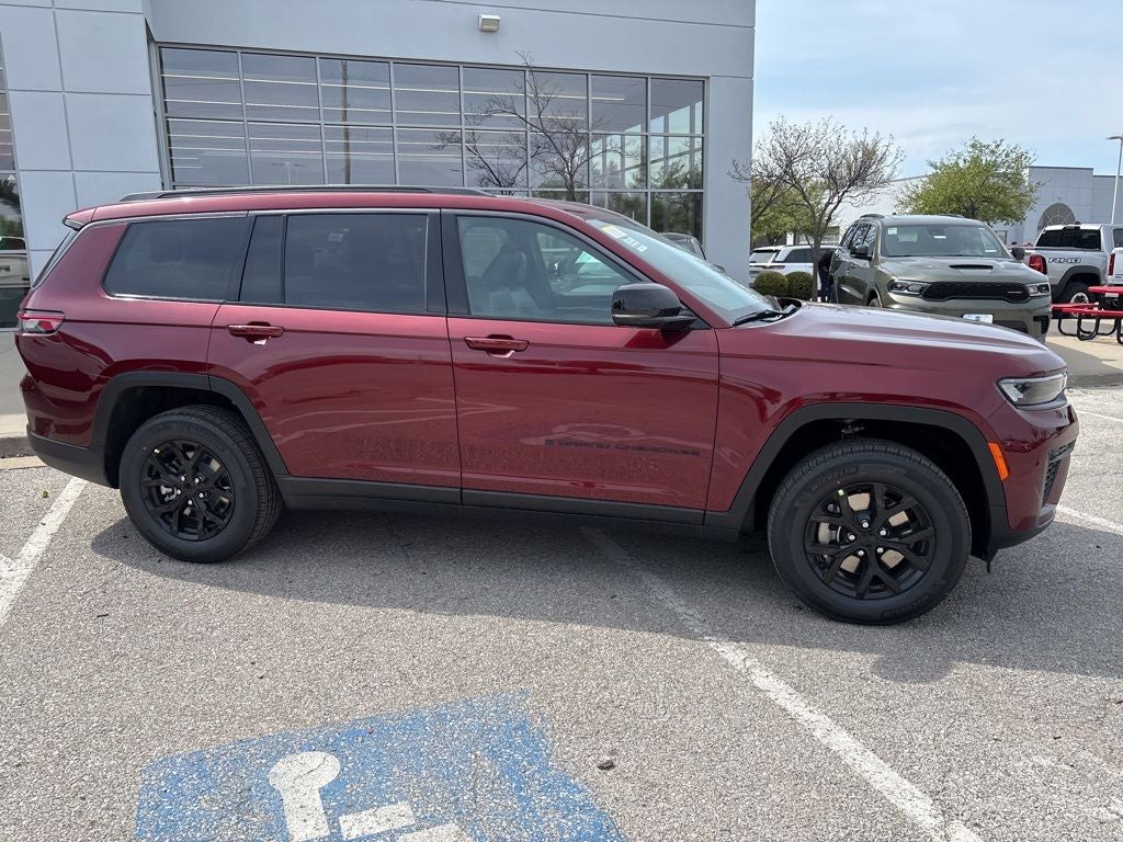 2026 Jeep Grand Cherokee L Laredo