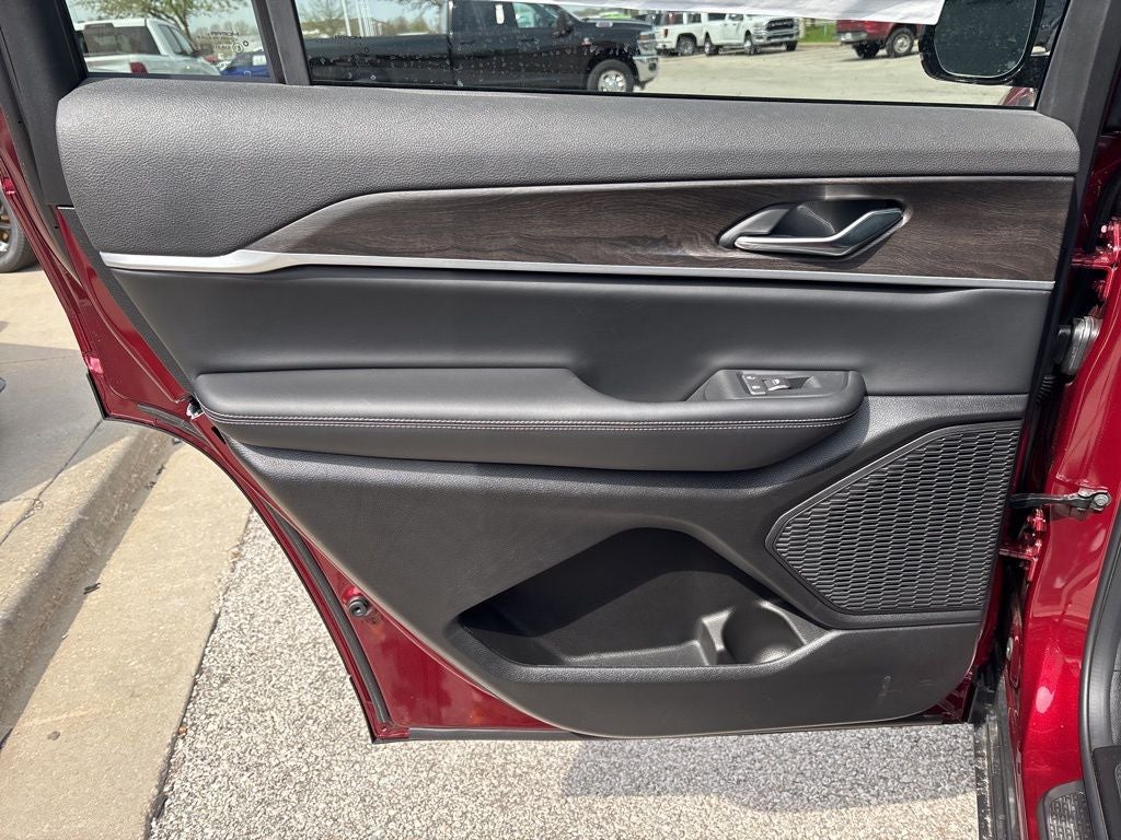 2026 Jeep Grand Cherokee L Laredo