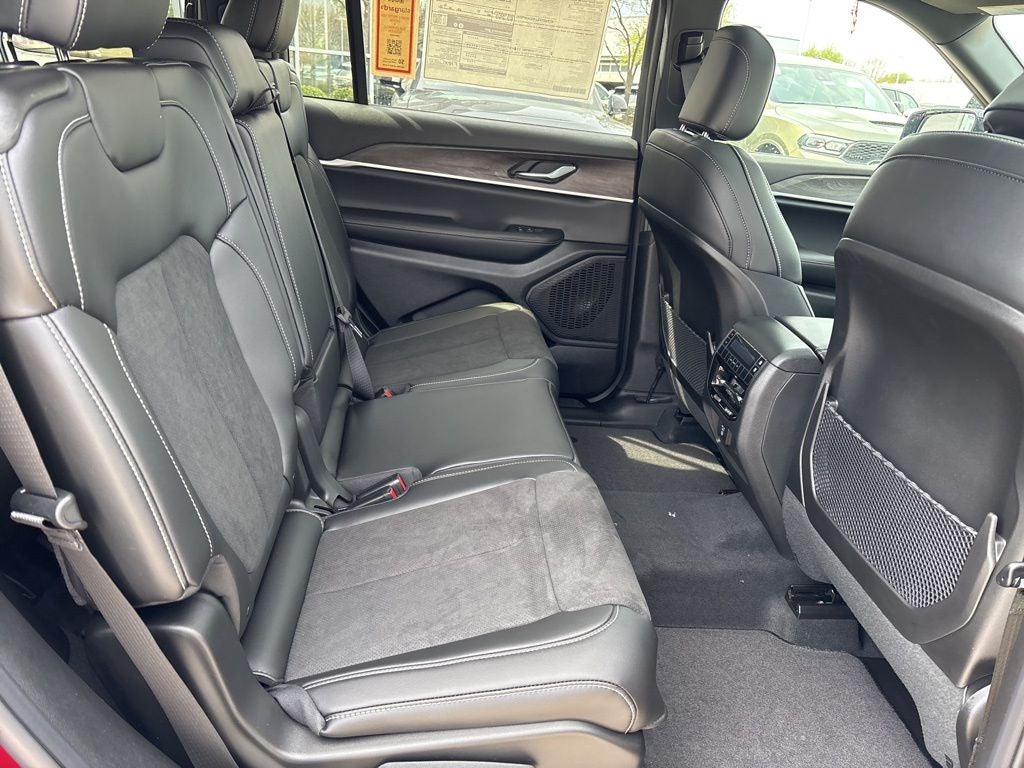 2026 Jeep Grand Cherokee L Laredo