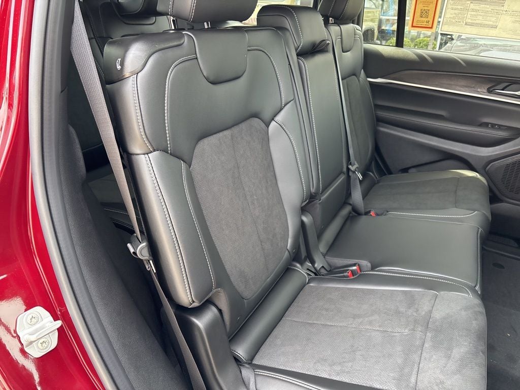 2026 Jeep Grand Cherokee L Laredo