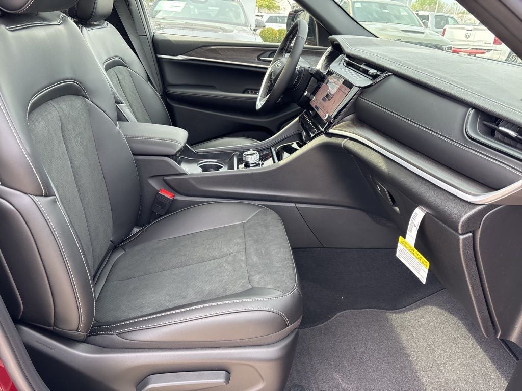 2026 Jeep Grand Cherokee L Laredo