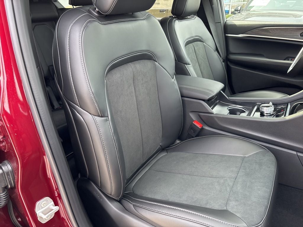 2026 Jeep Grand Cherokee L Laredo