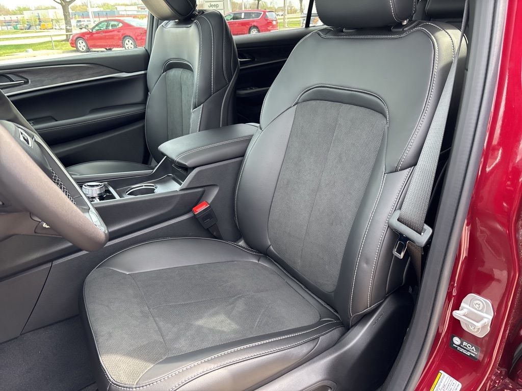 2026 Jeep Grand Cherokee L Laredo