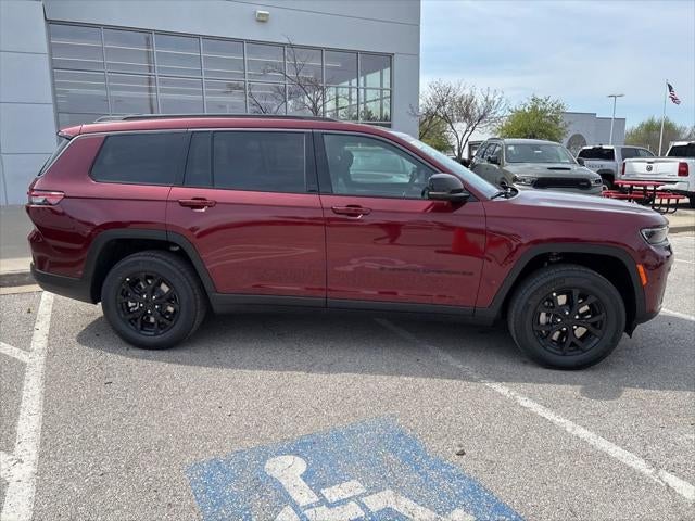 2026 Jeep Grand Cherokee GRAND CHEROKEE L LAREDO ALTITUDE 4X4