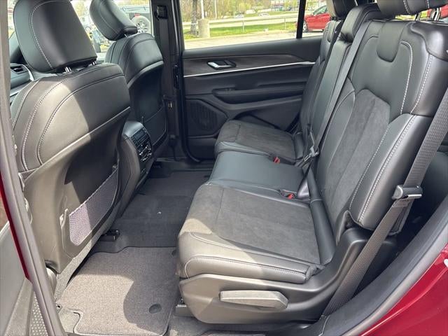 2026 Jeep Grand Cherokee GRAND CHEROKEE L LAREDO ALTITUDE 4X4