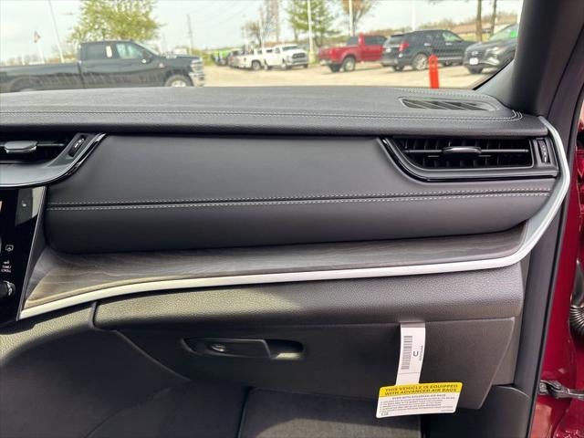 2026 Jeep Grand Cherokee GRAND CHEROKEE L LAREDO ALTITUDE 4X4