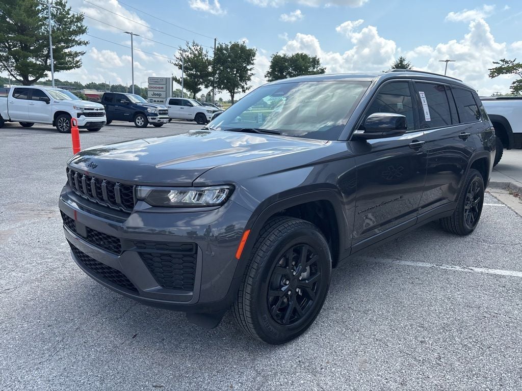 2026 Jeep Grand Cherokee L Laredo