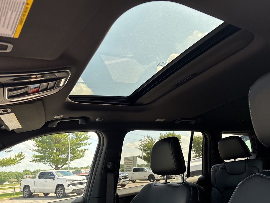 2026 Jeep Grand Cherokee L Laredo