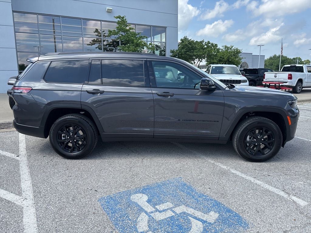 2026 Jeep Grand Cherokee L Laredo