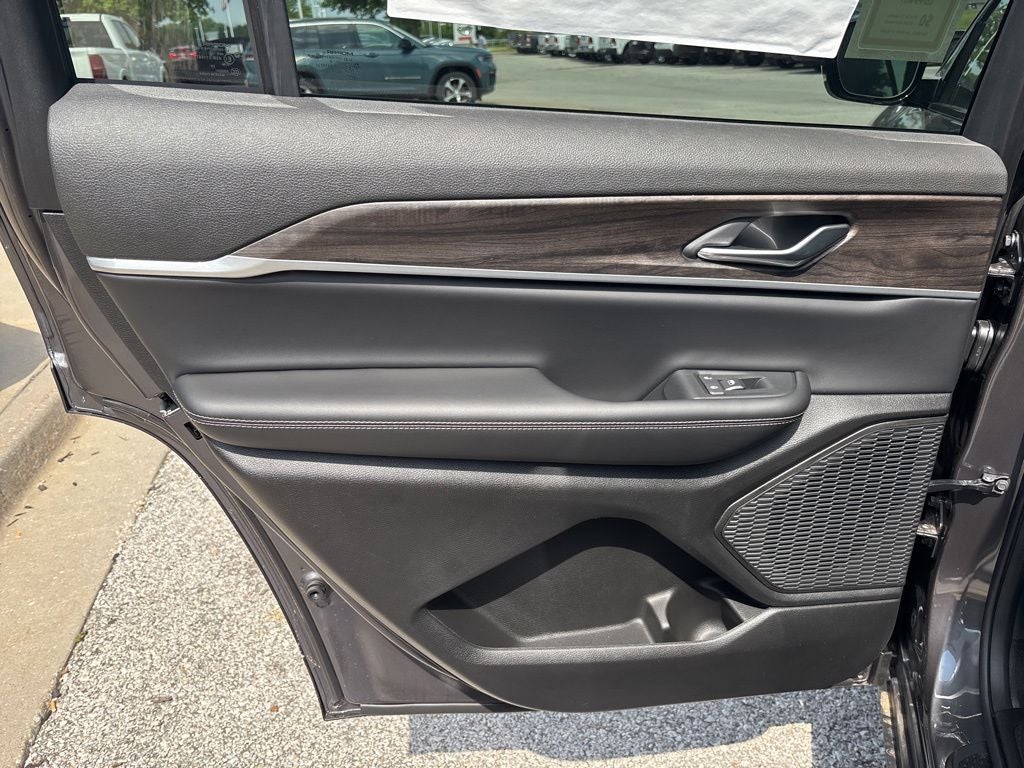 2026 Jeep Grand Cherokee L Laredo