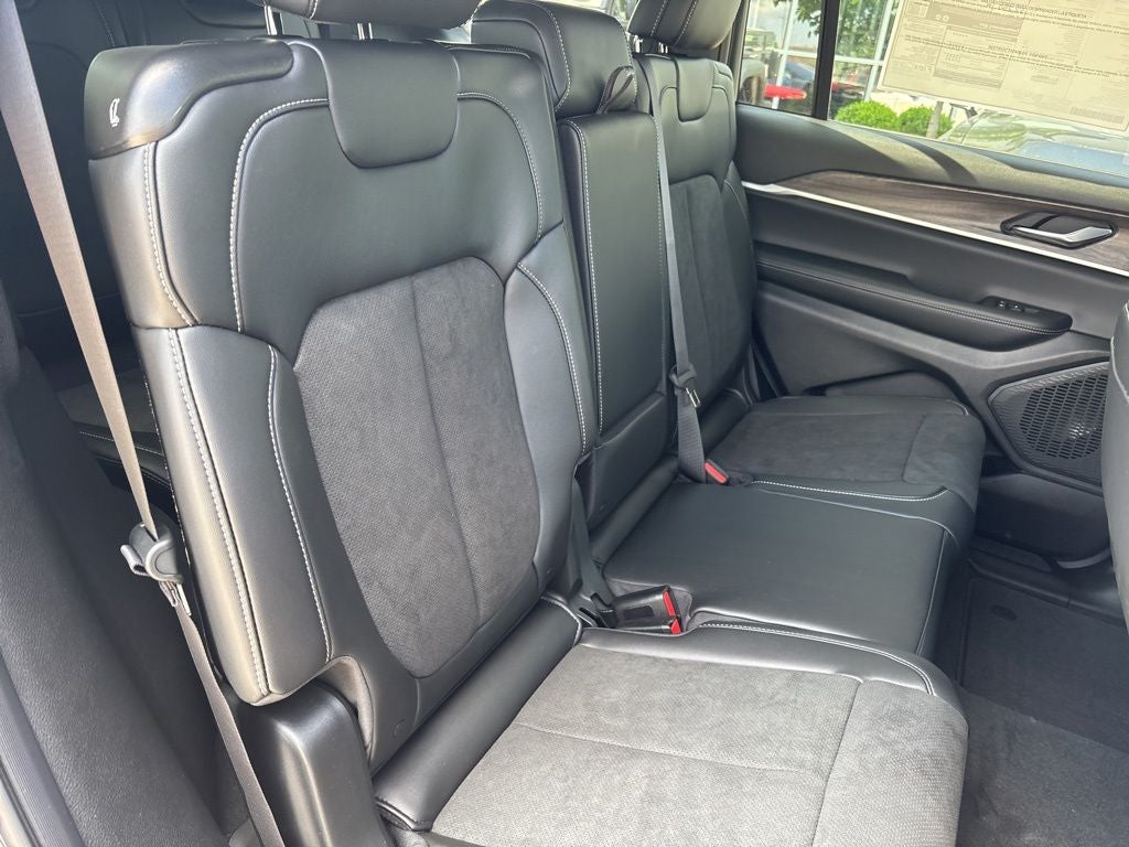2026 Jeep Grand Cherokee L Laredo