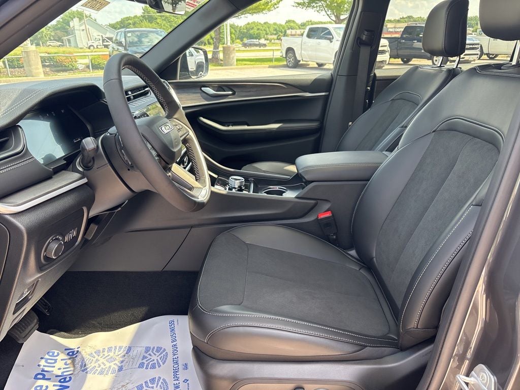 2026 Jeep Grand Cherokee L Laredo