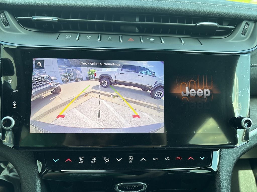 2026 Jeep Grand Cherokee L Laredo