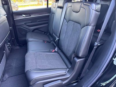 2027 Jeep Grand Cherokee GRAND CHEROKEE L LAREDO ALTITUDE 4X4