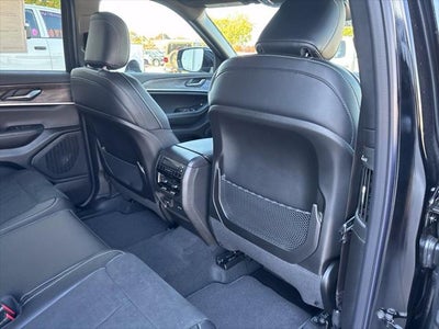 2027 Jeep Grand Cherokee GRAND CHEROKEE L LAREDO ALTITUDE 4X4