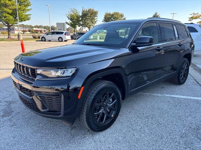2027 Jeep Grand Cherokee GRAND CHEROKEE L LAREDO ALTITUDE 4X4