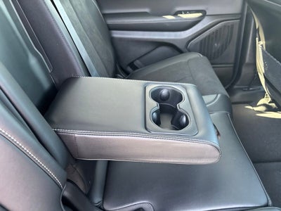 2027 Jeep Grand Cherokee Laredo Altitude