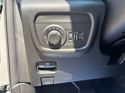 2027 Jeep Grand Cherokee Laredo Altitude