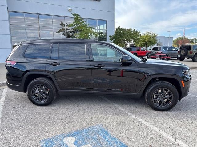 2027 Jeep Grand Cherokee GRAND CHEROKEE L LAREDO ALTITUDE 4X4