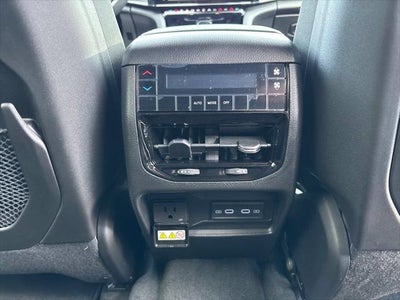 2027 Jeep Grand Cherokee GRAND CHEROKEE L LAREDO ALTITUDE 4X4
