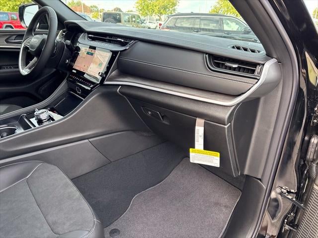 2027 Jeep Grand Cherokee GRAND CHEROKEE L LAREDO ALTITUDE 4X4