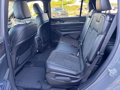 2027 Jeep Grand Cherokee GRAND CHEROKEE L LAREDO ALTITUDE 4X4