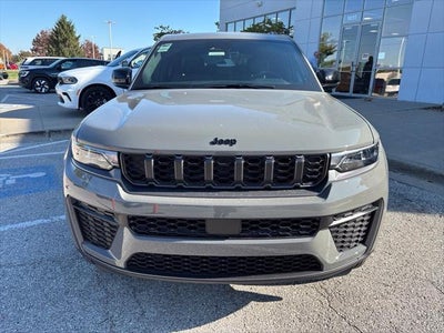 2027 Jeep Grand Cherokee GRAND CHEROKEE L LAREDO ALTITUDE 4X4